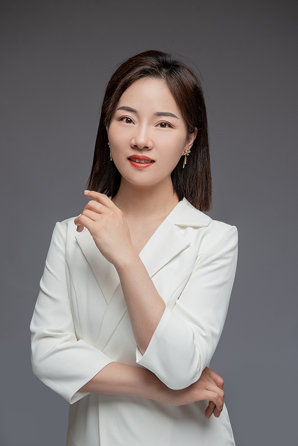 客戶經(jīng)理：王微